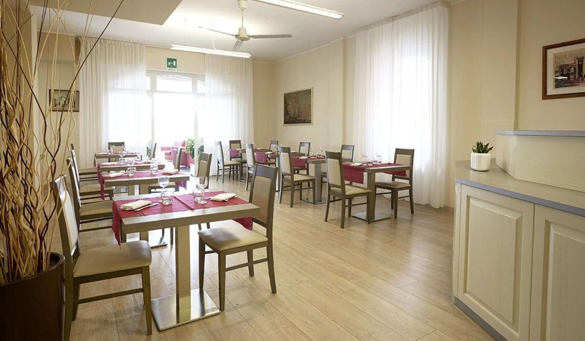Hotel Villa Sirena ヌマーナ エクステリア 写真