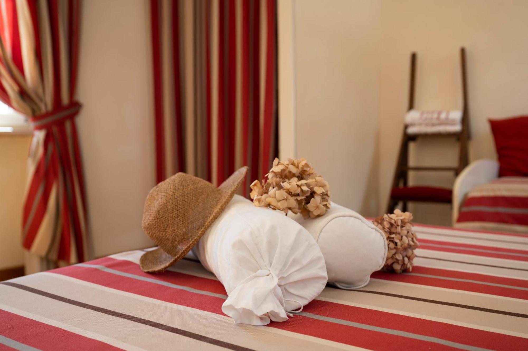 Hotel Villa Sirena ヌマーナ エクステリア 写真