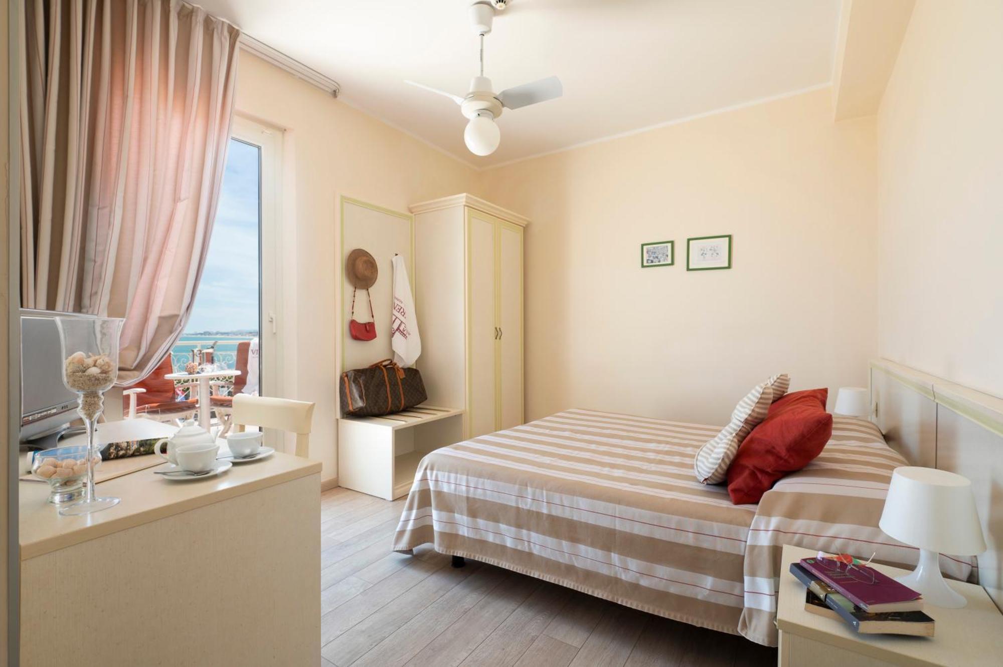 Hotel Villa Sirena ヌマーナ エクステリア 写真